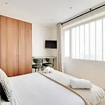 Charming Suite Near Eiffel Tower - L023